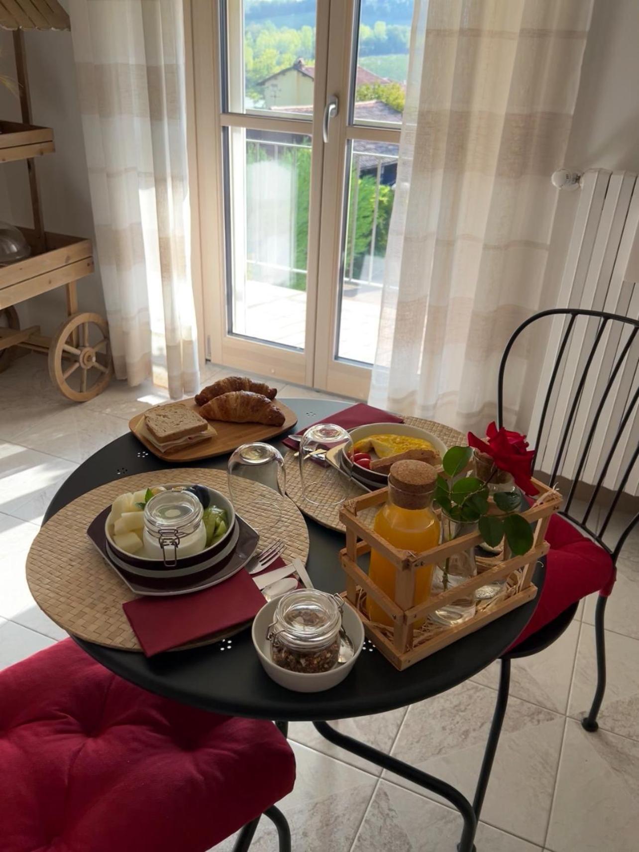 Cascina Il Volo Bed & Breakfast Moncalvo Dış mekan fotoğraf