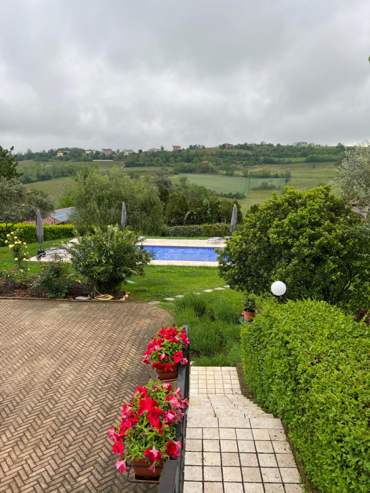 Cascina Il Volo Bed & Breakfast Moncalvo Dış mekan fotoğraf