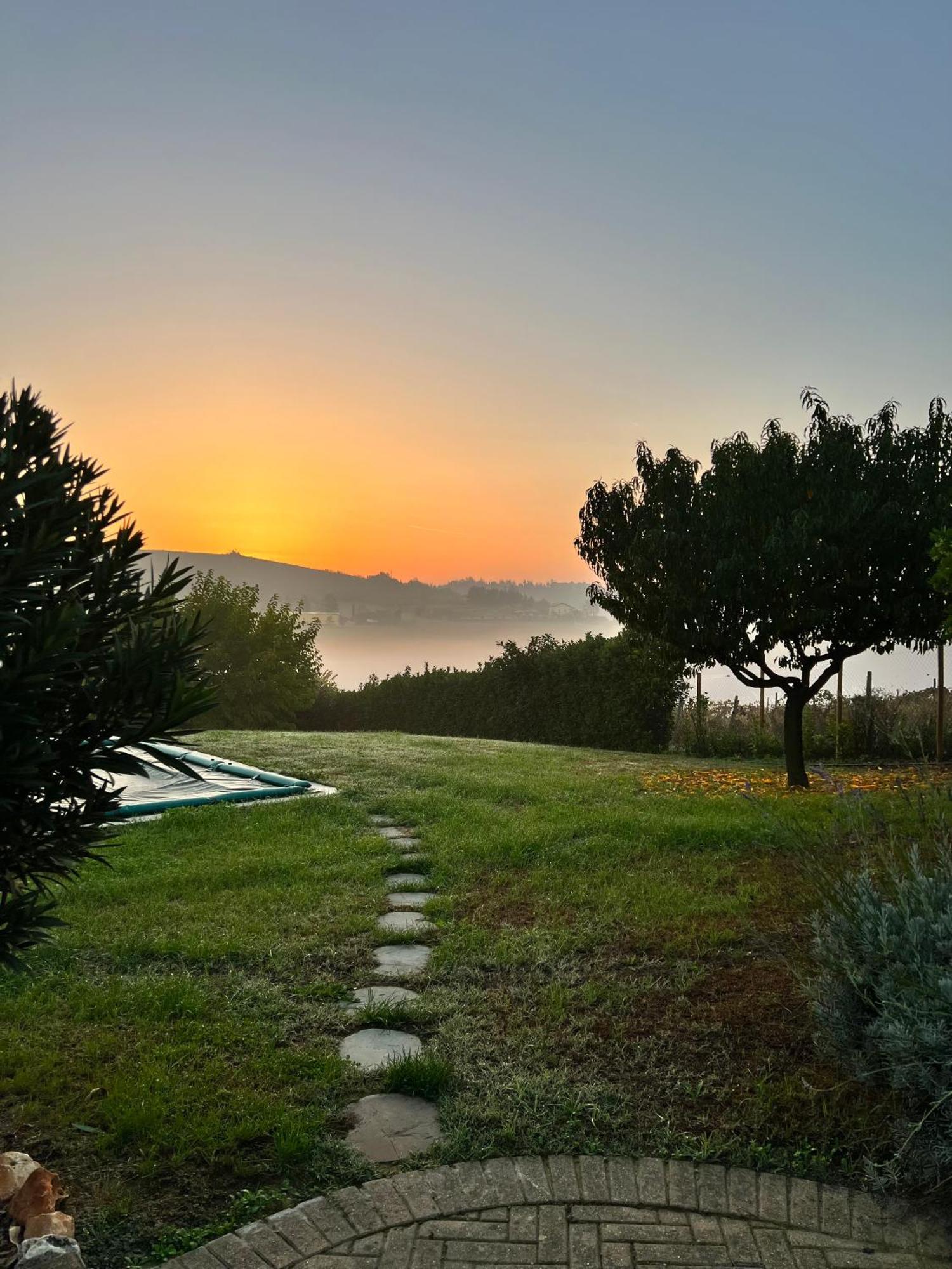 Cascina Il Volo Bed & Breakfast Moncalvo Dış mekan fotoğraf